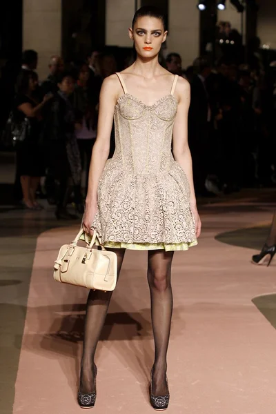 Look 23